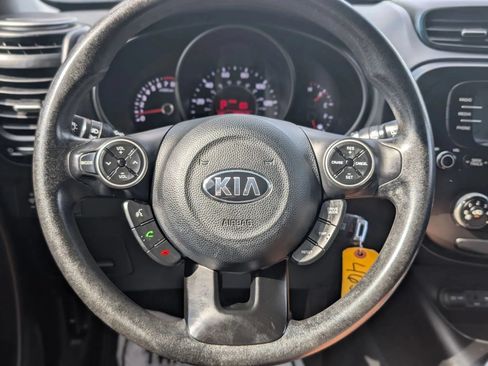 Used 2017 Kia Soul FWD image 28