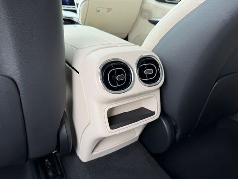 New 2026 Mercedes-Benz GLC 300 4MATIC image 30