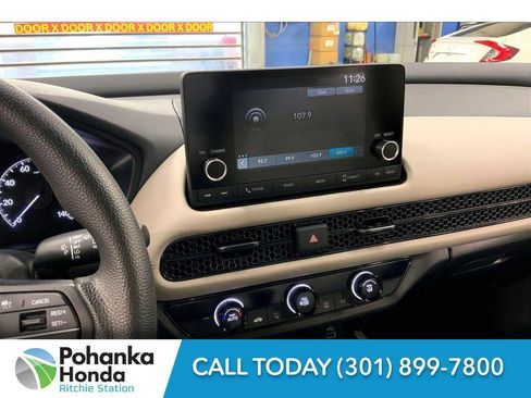 Used 2025 Honda HR-V LX image 5