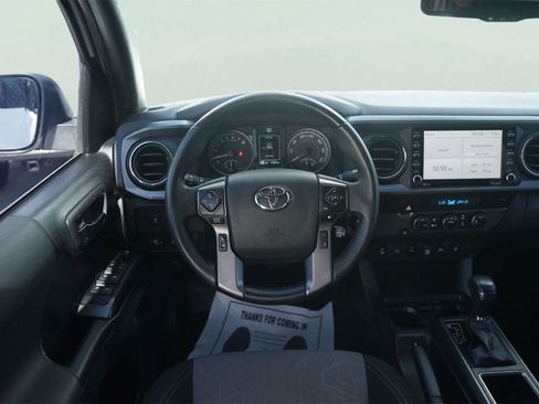 Used 2022 Toyota Tacoma TRD Sport w/ Technology Package RWD image 21
