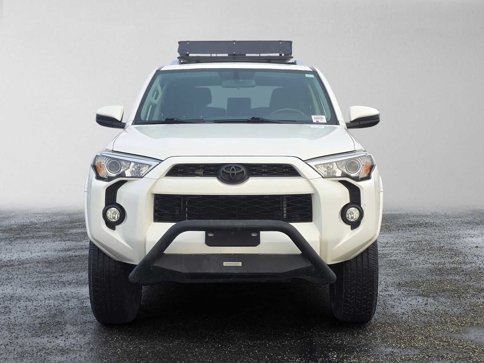 Used 2018 Toyota 4Runner SR5 AWD/4WD image 8