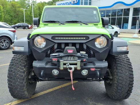 Used 2019 Jeep Wrangler Sport w/ Quick Order Package 24S AWD/4WD image 2