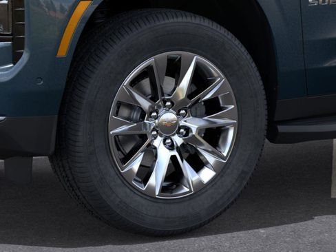 New 2025 Chevrolet Suburban Premier image 33