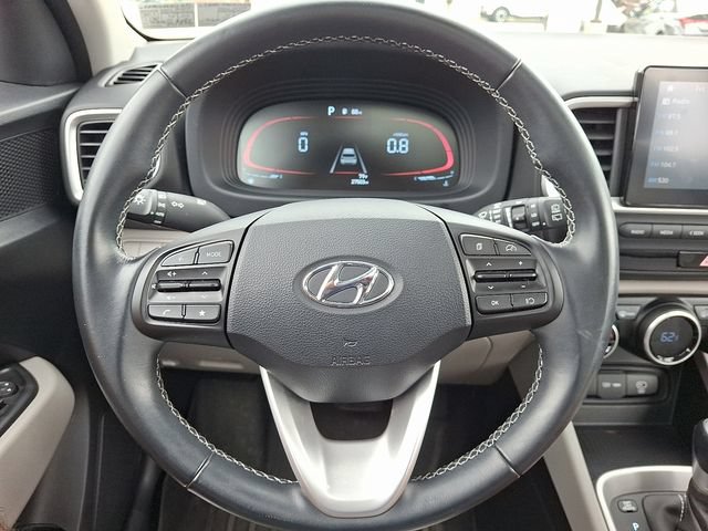 Certified 2024 Hyundai Venue SEL FWD image 19