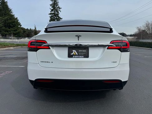 Used 2017 Tesla Model X 75D image 9