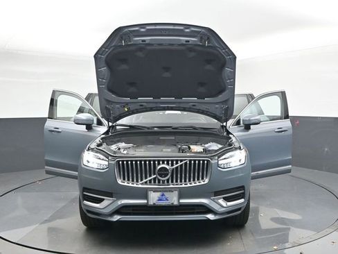 Used 2023 Volvo XC90 T8 Plus image 54