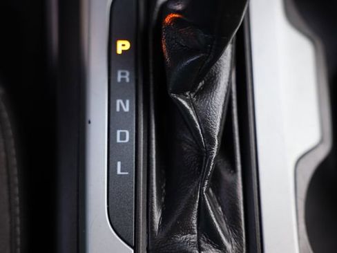 Used 2021 Chevrolet Colorado LT w/ LT Convenience Package image 27