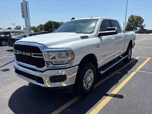 Used 2022 RAM 2500 Big Horn AWD/4WD image 1