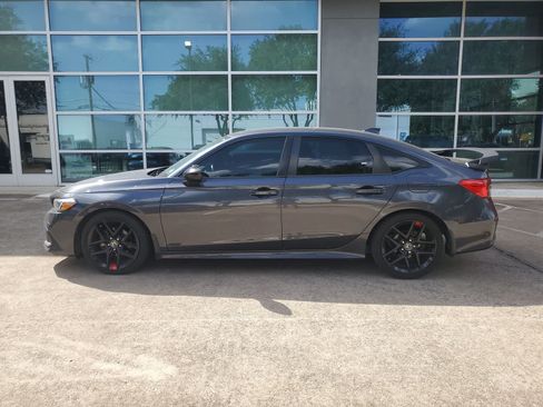 Used 2022 Honda Civic Sport image 3