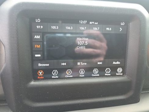 Used 2018 Jeep Wrangler Unlimited Sahara w/ Cold Weather Group AWD/4WD image 7
