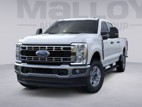 New 2026 Ford F250 XLT w/ FX4 Off-Road Package AWD/4WD image 2