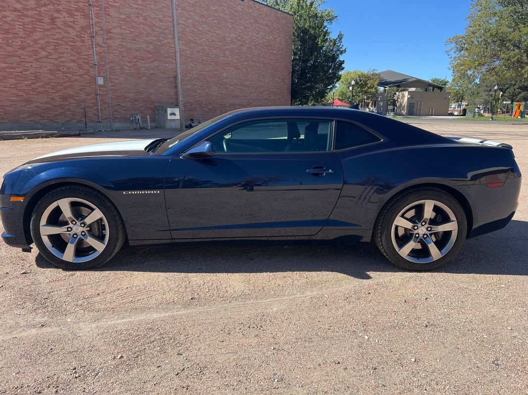 Used 2010 Chevrolet Camaro SS w/ RS Package RWD image 4