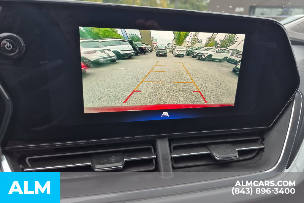 Used 2025 Chevrolet Trax LT FWD image 26