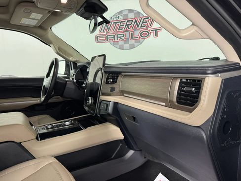 Used 2024 Ford Expedition Max Limited AWD/4WD image 12