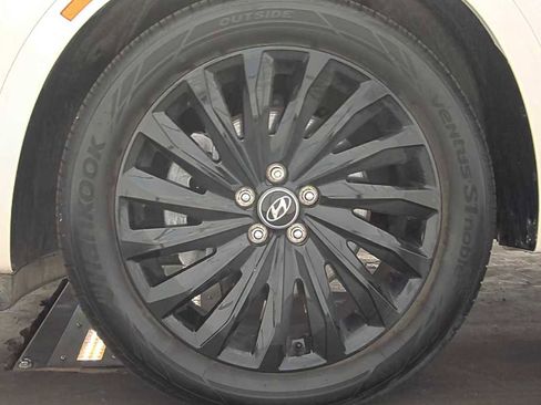 Used 2024 Hyundai Palisade Calligraphy image 10