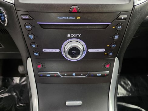 Used 2018 Ford Edge Titanium image 24