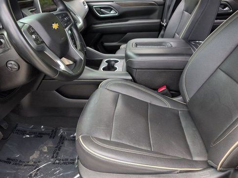 Used 2023 Chevrolet Suburban Premier AWD/4WD image 24