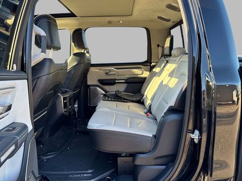 Used 2022 RAM 1500 Limited AWD/4WD image 15
