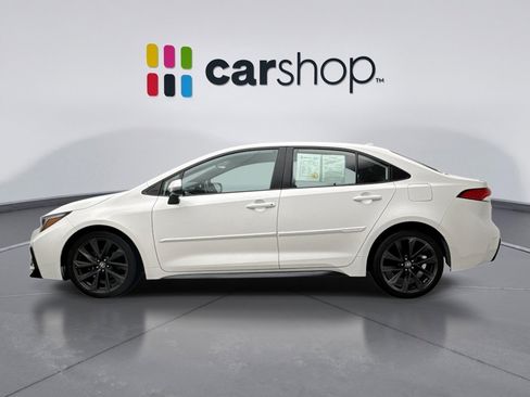 Used 2025 Toyota Corolla SE image 2