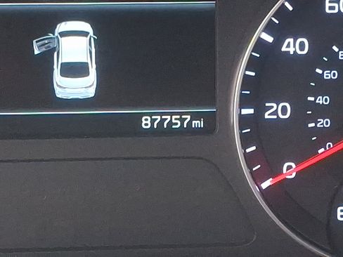 Used 2023 Kia Forte LXS image 18