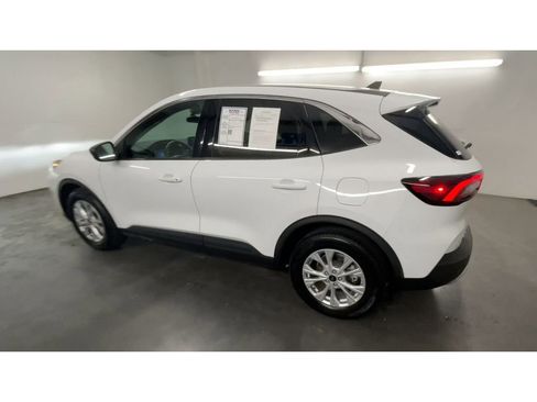 Used 2023 Ford Escape Active image 6