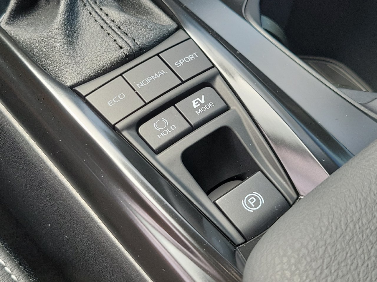 Used 2026 Toyota Camry SE w/ Convenience Package FWD image 29