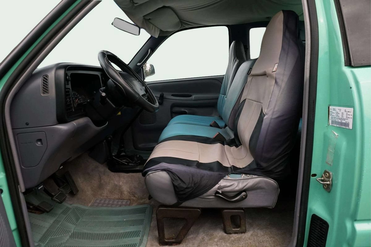 Used 1997 Dodge Ram 1500 Truck 4x4 Club Cab image 12