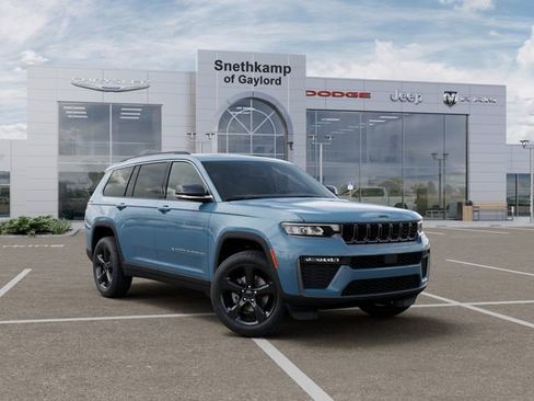 New 2026 Jeep Grand Cherokee L Limited w/ Limited Altitude Package AWD/4WD image 6