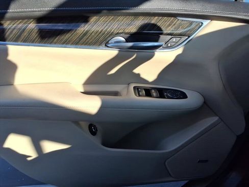 Used 2019 Cadillac XT5 AWD image 23