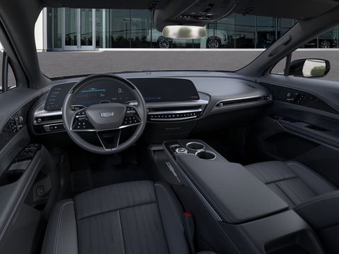 New 2024 Cadillac Lyriq Luxury w/ LPO, Floor Liner Package image 39