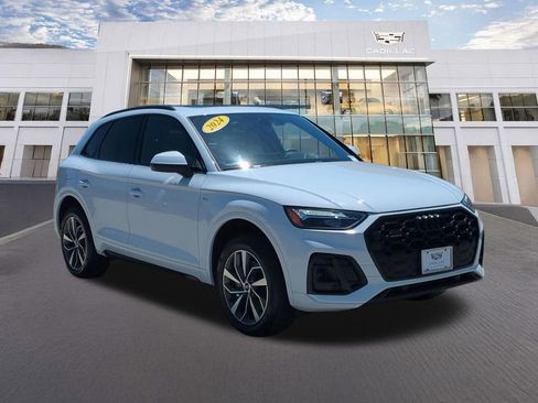 Used 2024 Audi Q5 2.0T Premium w/ Summer of Audi Package AWD/4WD image 3