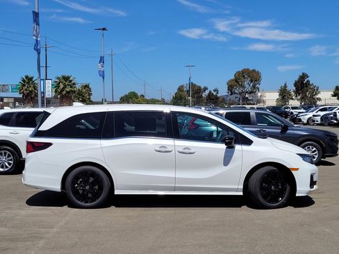 New 2026 Honda Odyssey Sport-L image 4