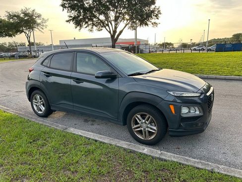Used 2021 Hyundai Kona SE FWD image 8