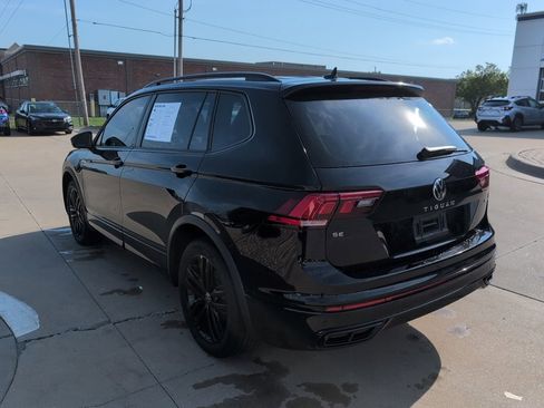 Used 2022 Volkswagen Tiguan SE R-Line image 9