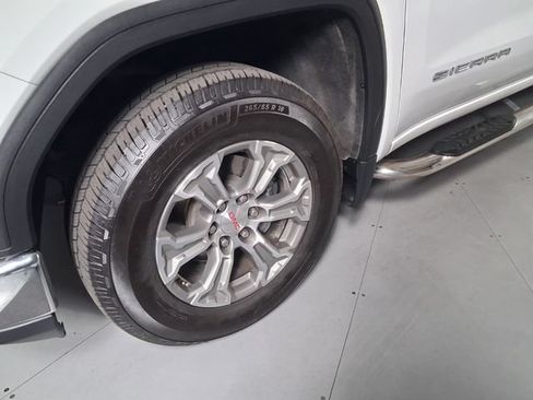 Certified 2022 GMC Sierra 1500 SLT w/ SLT Convenience Package AWD/4WD image 9
