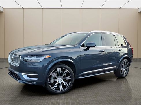 Used 2023 Volvo XC90 B6 Ultimate w/ Protection Package Premier image 2