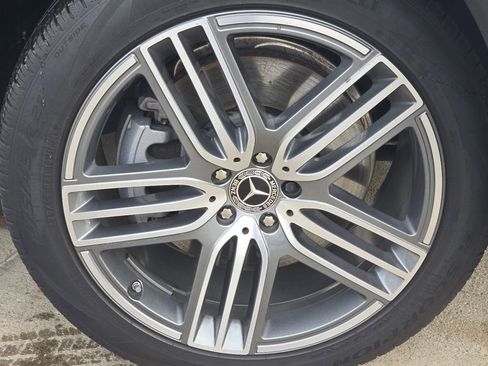 Certified 2025 Mercedes-Benz GLS 450 4MATIC image 10