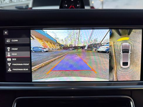 Used 2019 Porsche Panamera 4 image 27