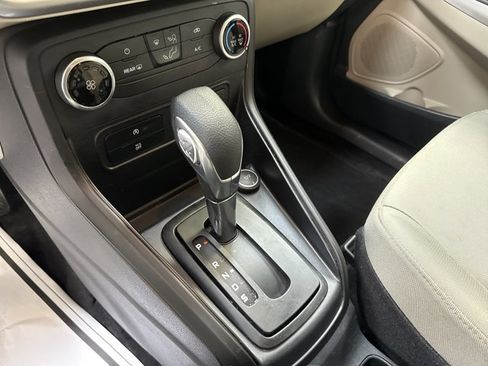 Used 2021 Ford EcoSport S image 24