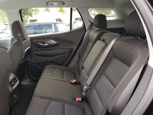 Used 2023 GMC Terrain SLE FWD image 13