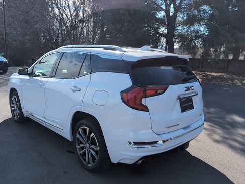 Used 2020 GMC Terrain Denali w/ Denali Premium Package image 11