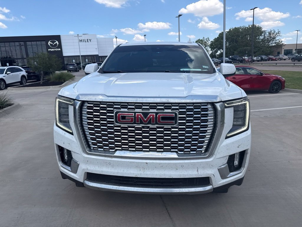 Used 2024 GMC Yukon XL Denali w/ Advanced Technology Package AWD/4WD image 2