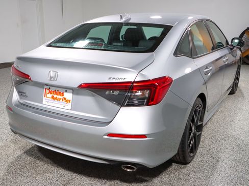 Used 2023 Honda Civic Sport image 7