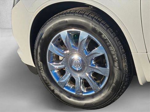 Used 2017 Buick Enclave Premium image 21