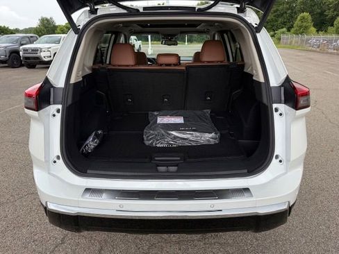 New 2026 Nissan Rogue Platinum w/ Platinum Premium Package image 35