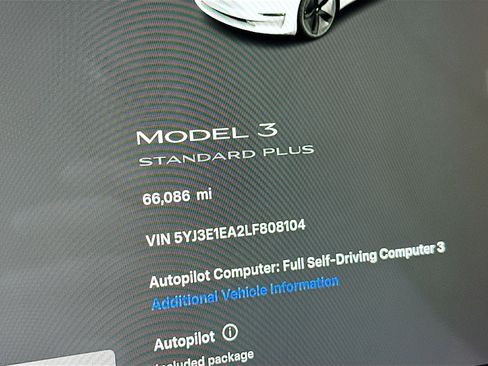 Used 2020 Tesla Model 3 Standard Range Plus image 17