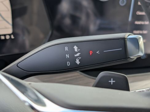 New 2026 Chevrolet Suburban Premier image 18