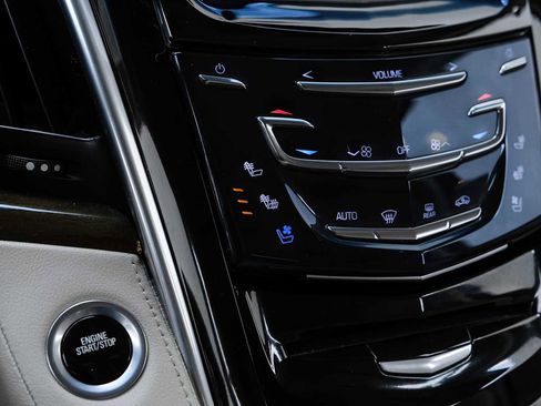 Used 2019 Cadillac Escalade Luxury image 27