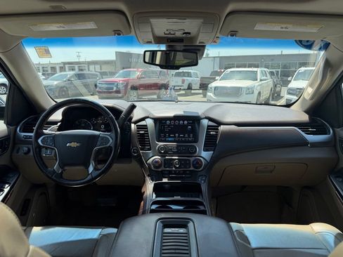 Used 2018 Chevrolet Suburban Premier AWD/4WD image 44