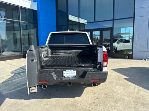 Used 2023 Honda Ridgeline RTL-E image 13